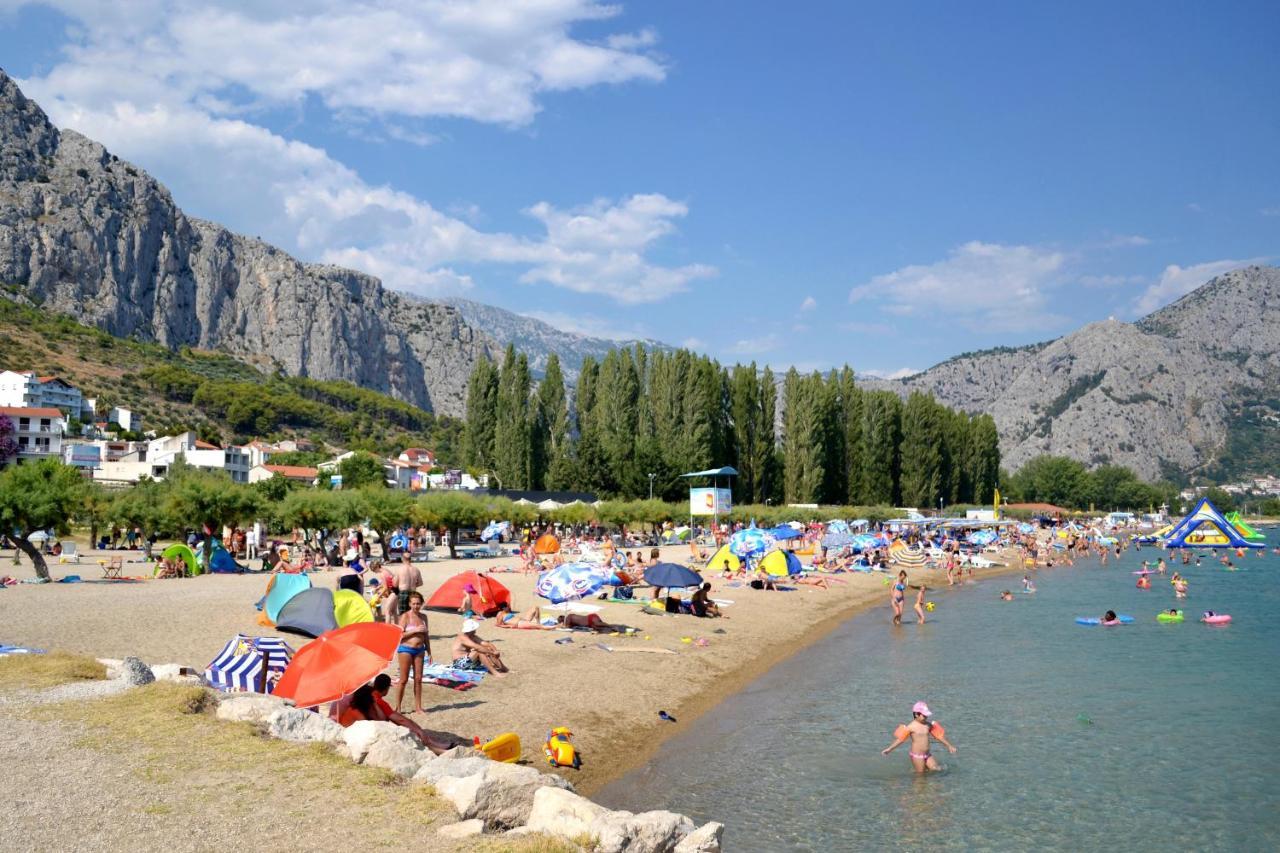 Apartments With A Parking Space Omis - 2745 Esterno foto